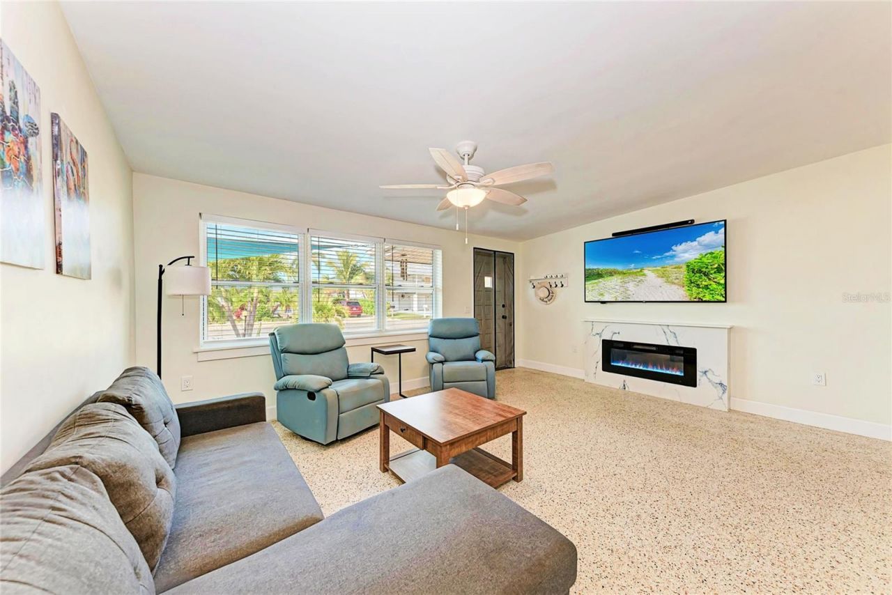 503 Bayview Drive, Holmes Beach, FL 34217 Photo