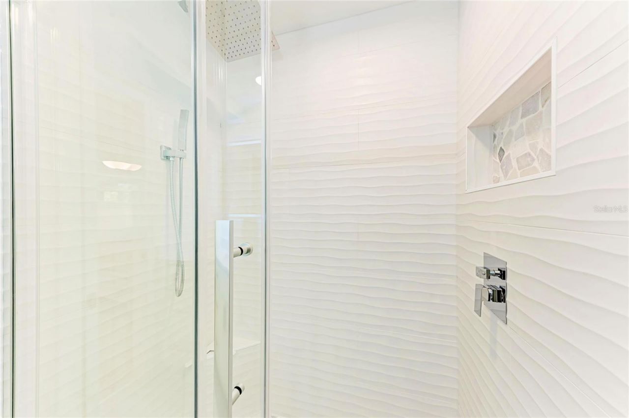 503 Bayview Drive, Holmes Beach, FL 34217 Photo