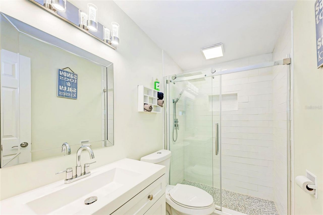 503 Bayview Drive, Holmes Beach, FL 34217 Photo