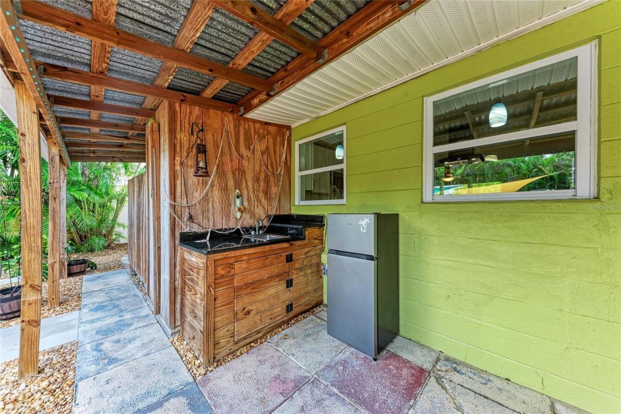 503 Bayview Drive, Holmes Beach, FL 34217 Photo