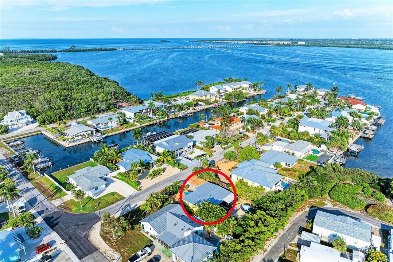 503 Bayview Drive, Holmes Beach, FL 34217 Photo