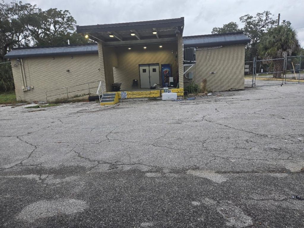 10517 Riverview Drive, Riverview, FL 33578 Photo