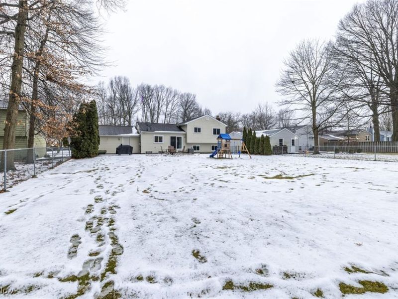 26948 Southwood Lane, Olmsted Township, OH 44138 Photo 24