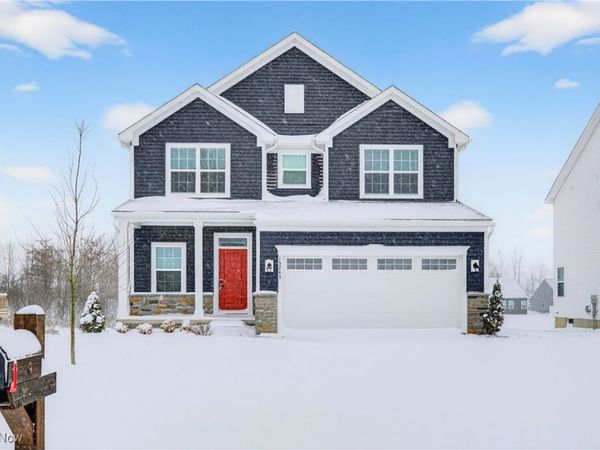 15243 Woodsong Drive, Middlefield, OH 44062