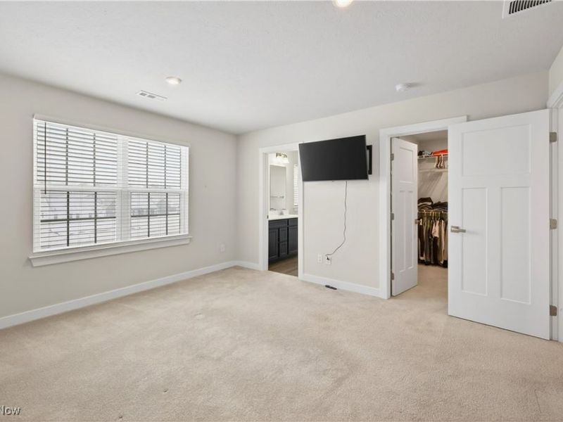 15243 Woodsong Drive, Middlefield, OH 44062 Photo 18