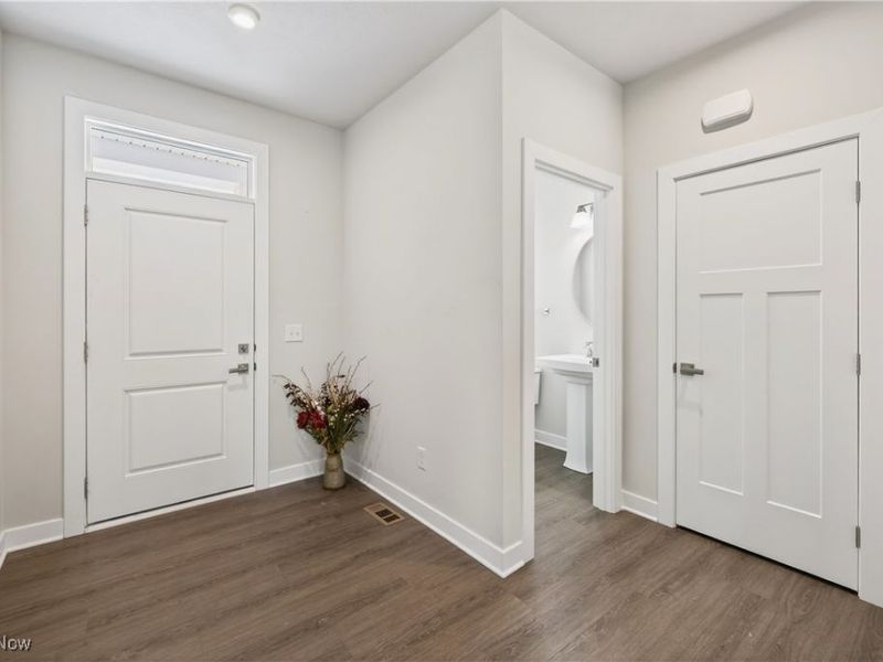 15243 Woodsong Drive, Middlefield, OH 44062 Photo 5