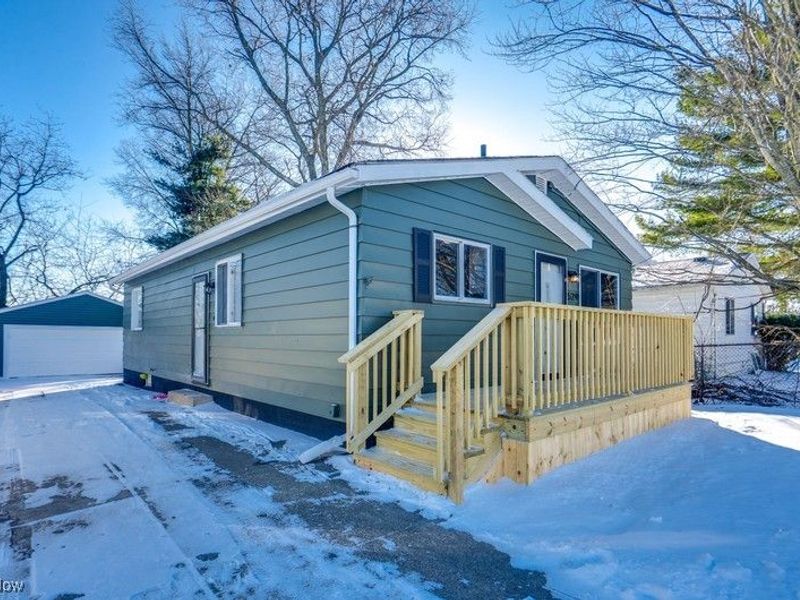 529 Anderson Avenue, Akron, OH 44306 Photo 2