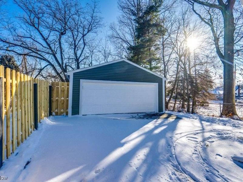 529 Anderson Avenue, Akron, OH 44306 Photo 4