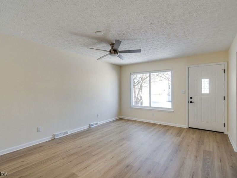 529 Anderson Avenue, Akron, OH 44306 Photo 6