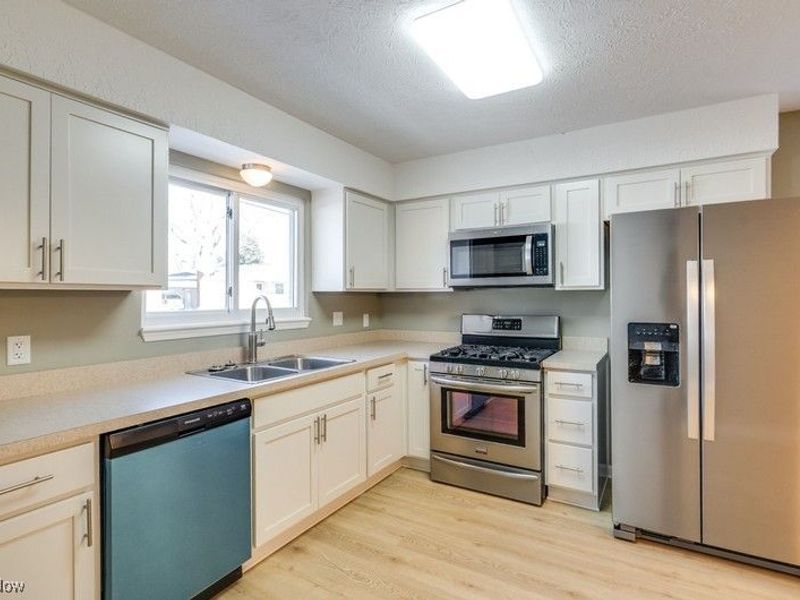 529 Anderson Avenue, Akron, OH 44306 Photo 9