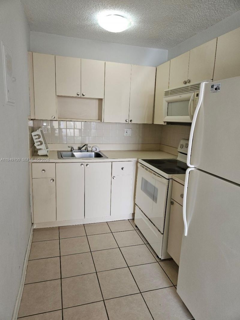 4590 SW 67th Ave, Unit 2, Miami, FL 33155 Photo