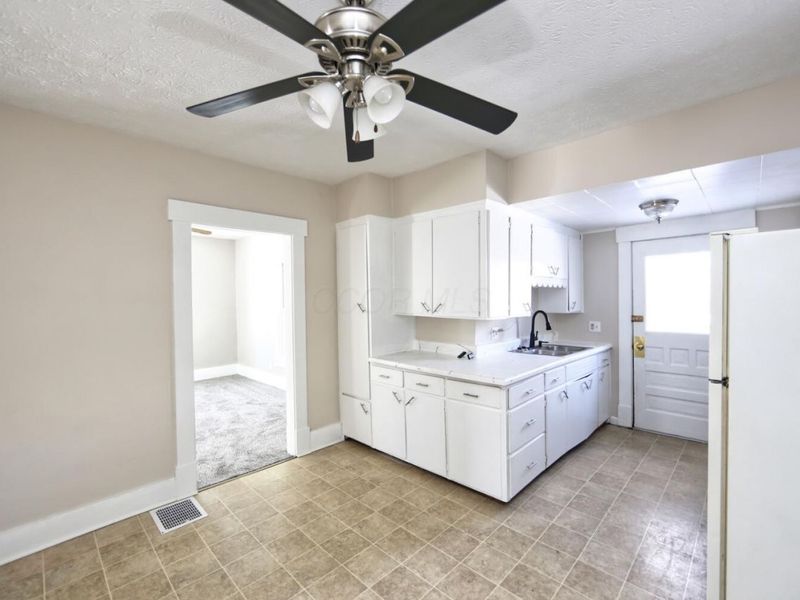 98 W Main Street , Lexington, OH 44904 Photo 13