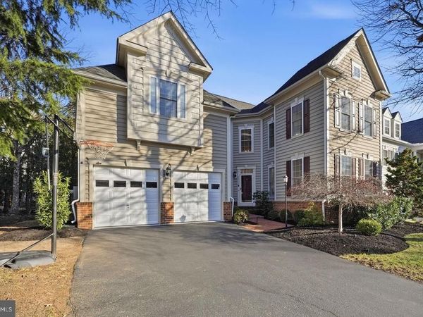 22773 HIGHCREST CIRCLE, BRAMBLETON, VA 20148