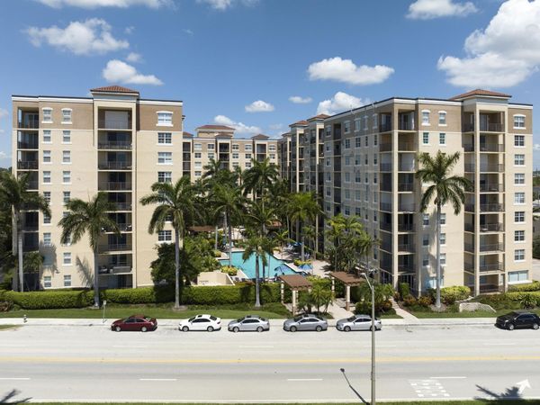 1805 N Flagler Drive, Unit 305, West Palm Beach, FL 33407