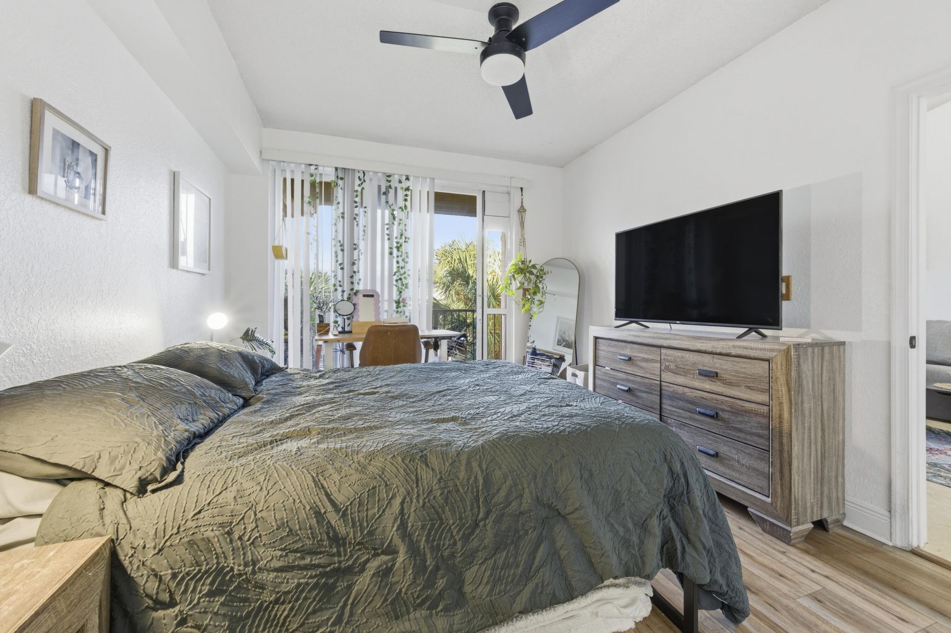 1805 N Flagler Drive, Unit 305, West Palm Beach, FL 33407 Photo