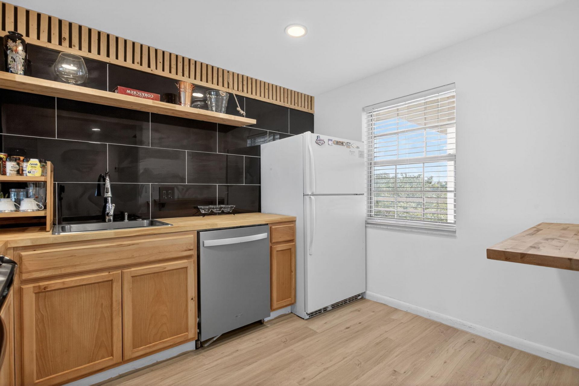 3960 Oaks Clubhouse Drive, Unit 512, Pompano Beach, FL 33069 Photo