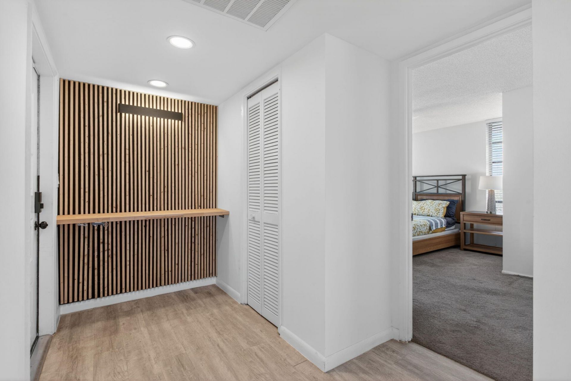 3960 Oaks Clubhouse Drive, Unit 512, Pompano Beach, FL 33069 Photo