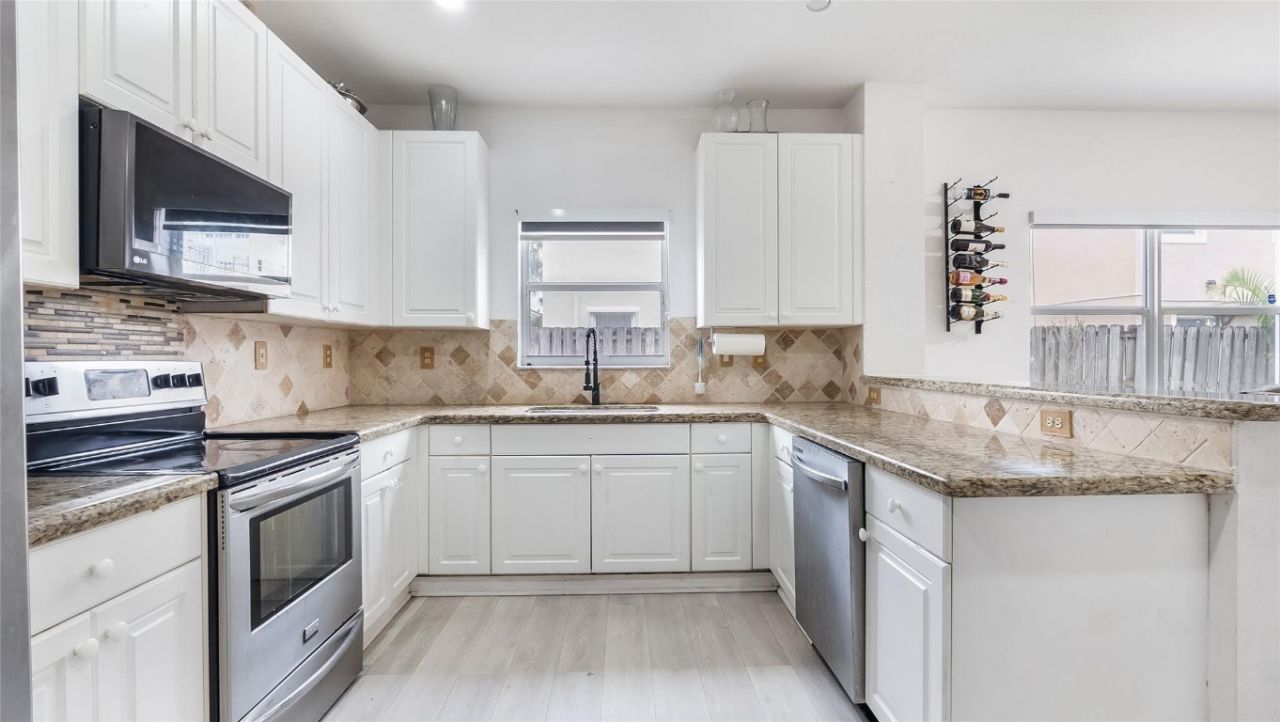 7479 NW 17th Drive, Pembroke Pines, FL 33024 Photo