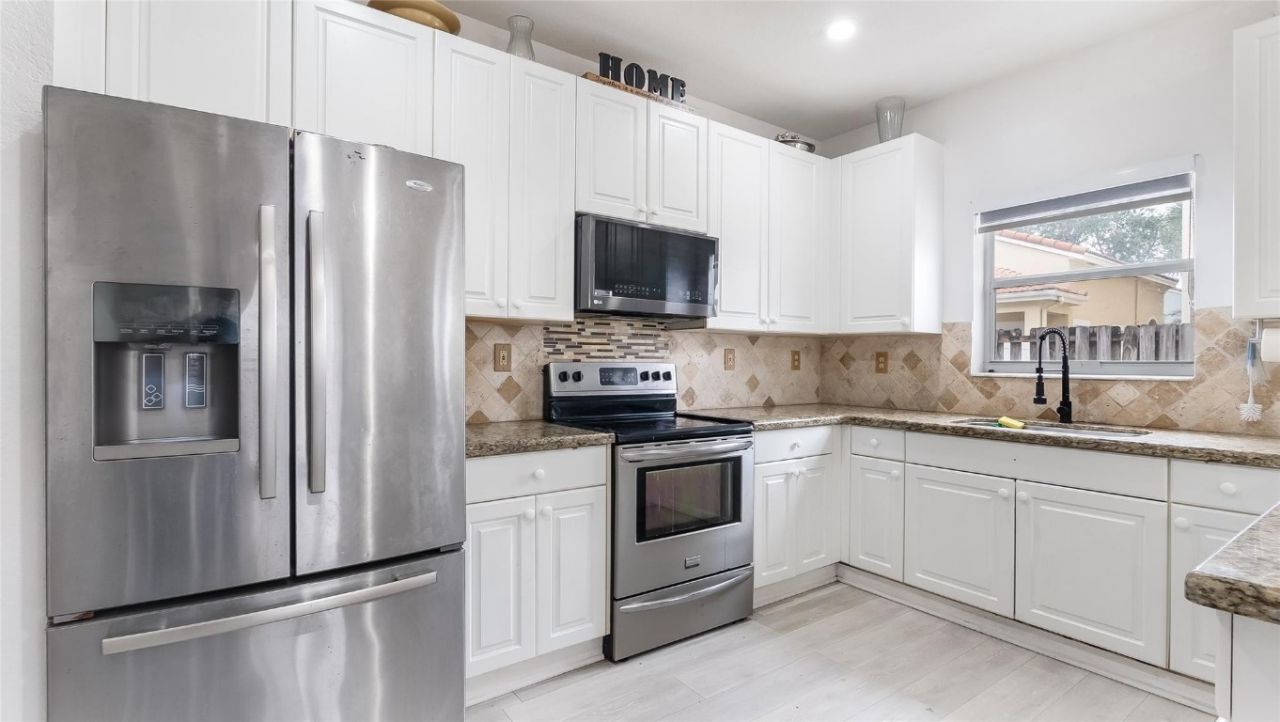 7479 NW 17th Drive, Pembroke Pines, FL 33024 Photo