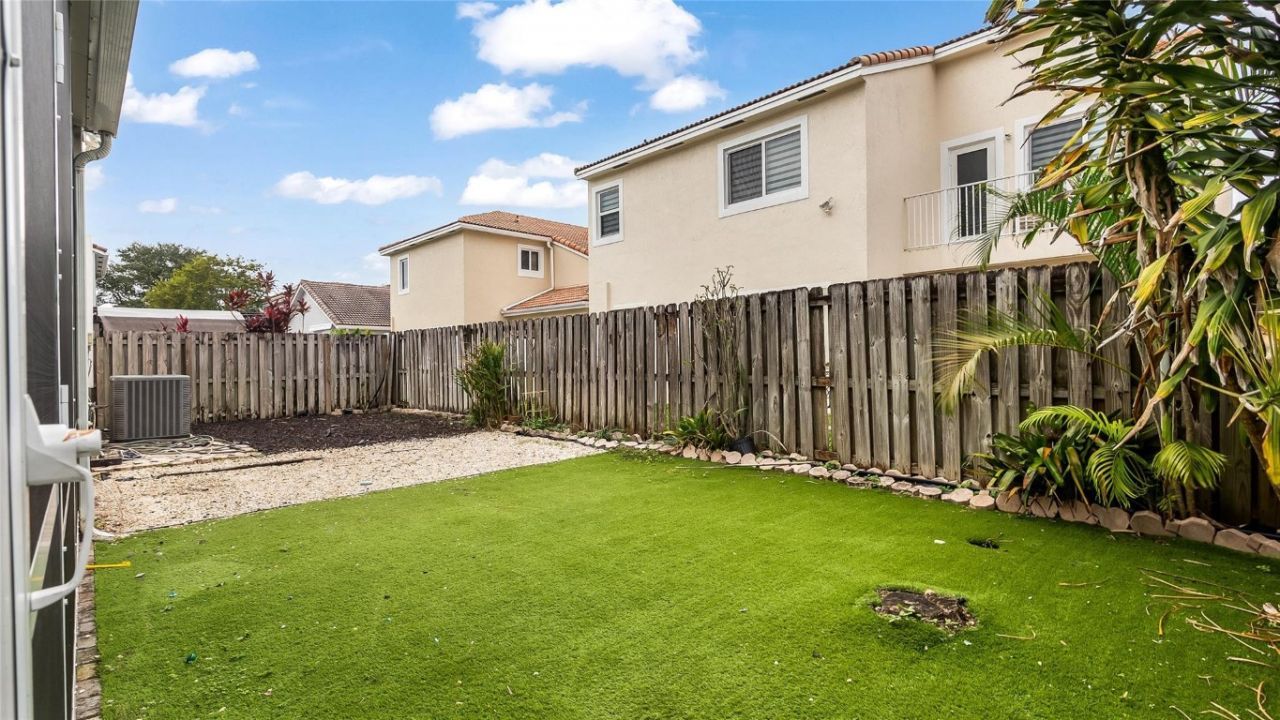 7479 NW 17th Drive, Pembroke Pines, FL 33024 Photo