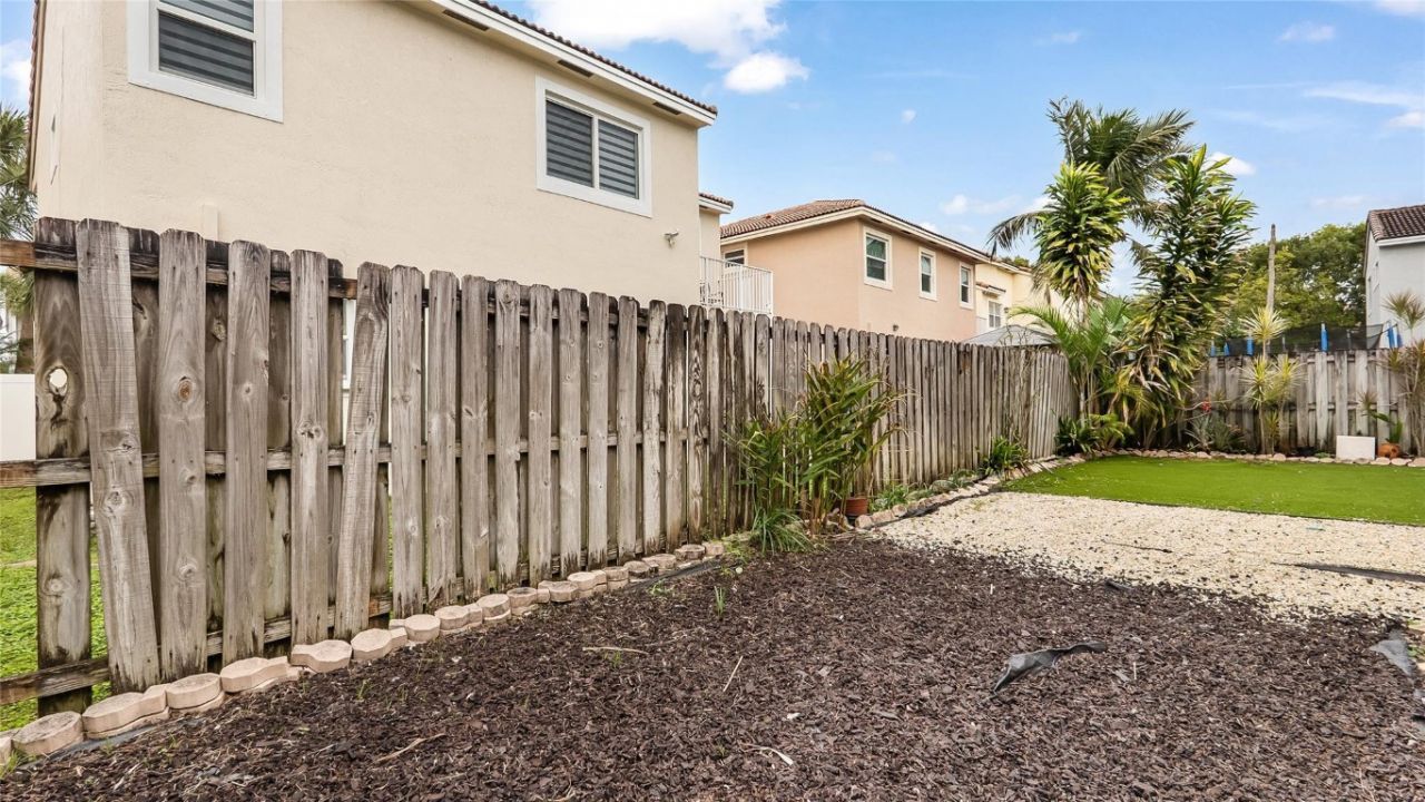 7479 NW 17th Drive, Pembroke Pines, FL 33024 Photo