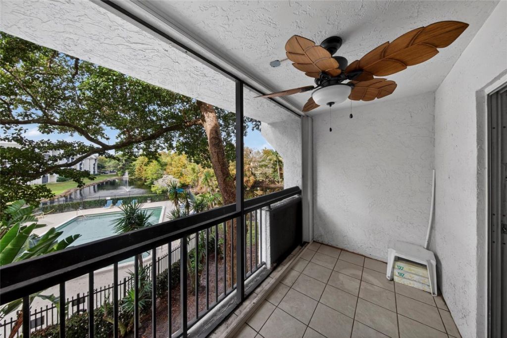 711 N Pine Island Road, Unit 319, Plantation, FL 33324 Photo
