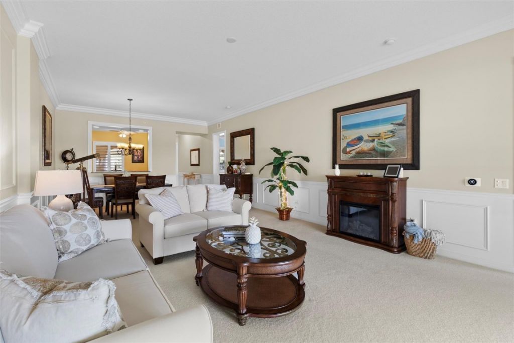 21 Harbour Isle Dr W, Unit 203, Hutchinson Island, FL 34949 Photo