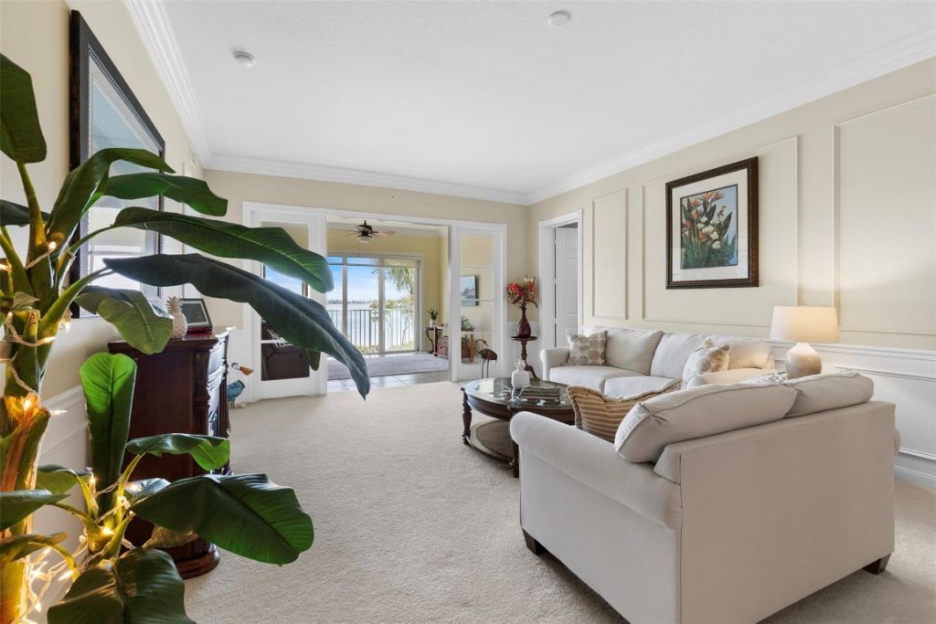 21 Harbour Isle Dr W, Unit 203, Hutchinson Island, FL 34949 Photo