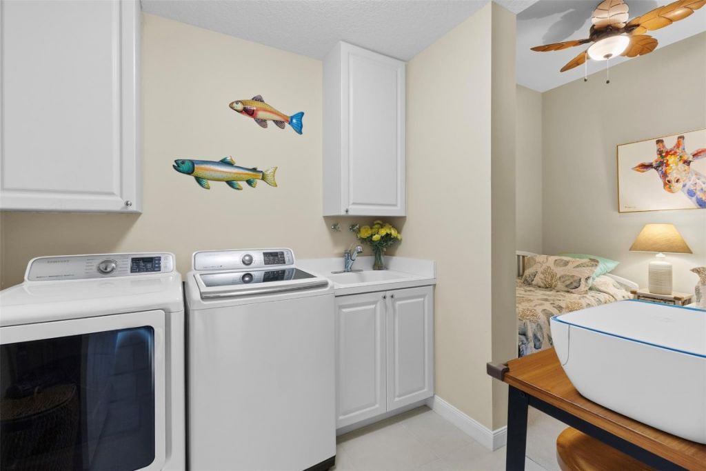 21 Harbour Isle Dr W, Unit 203, Hutchinson Island, FL 34949 Photo