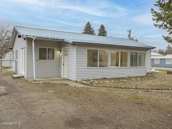 202 W 10th AVE, Post Falls, ID 83854