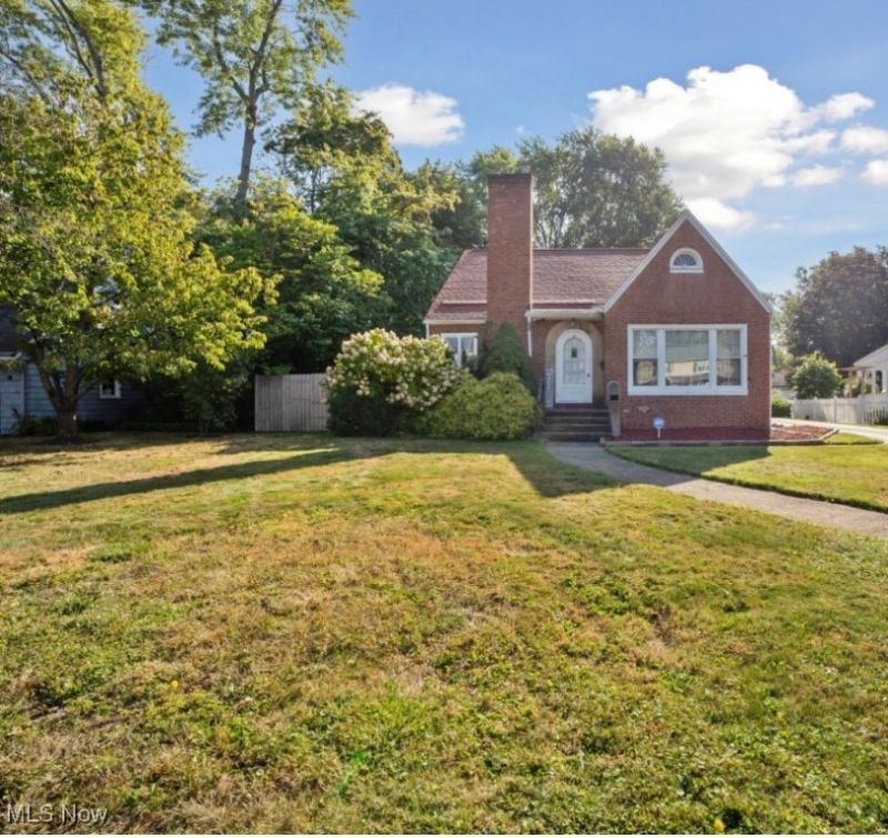 823 Homewood Drive, Painesville, OH 44077 Main Photo