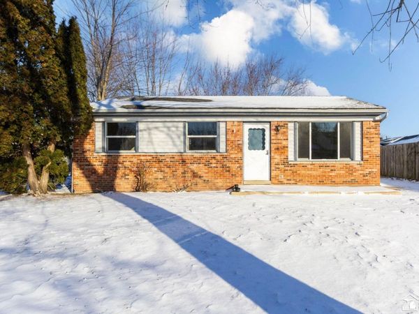 23376 Port Street, Flat Rock, MI 48134