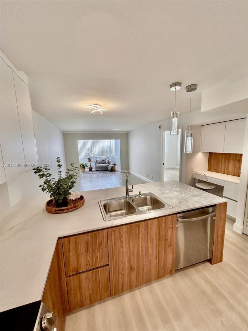 3100 Holiday Springs Blvd, Unit 111, Margate, FL 33063 Photo