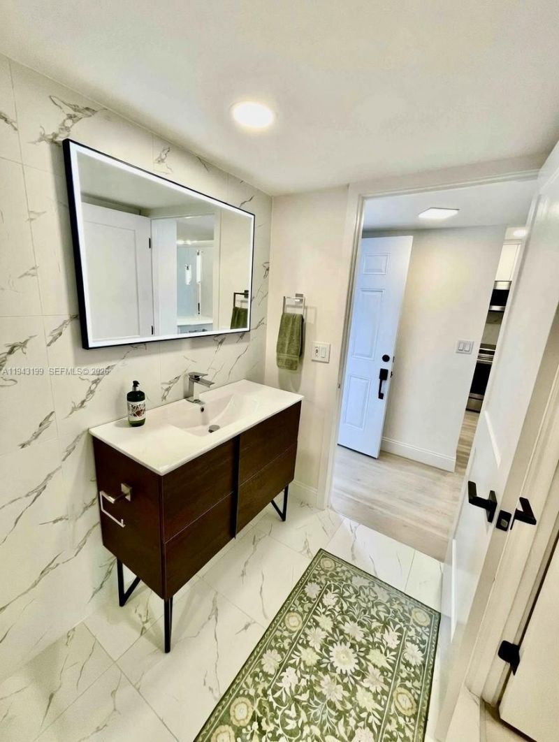 3100 Holiday Springs Blvd, Unit 111, Margate, FL 33063 Photo