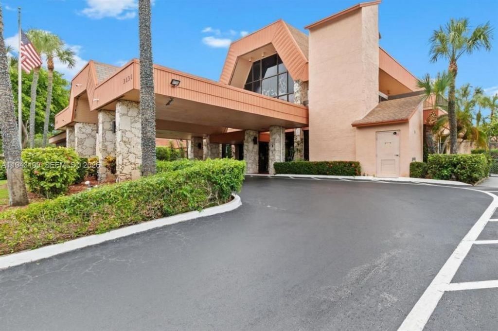 3100 Holiday Springs Blvd, Unit 111, Margate, FL 33063 Photo