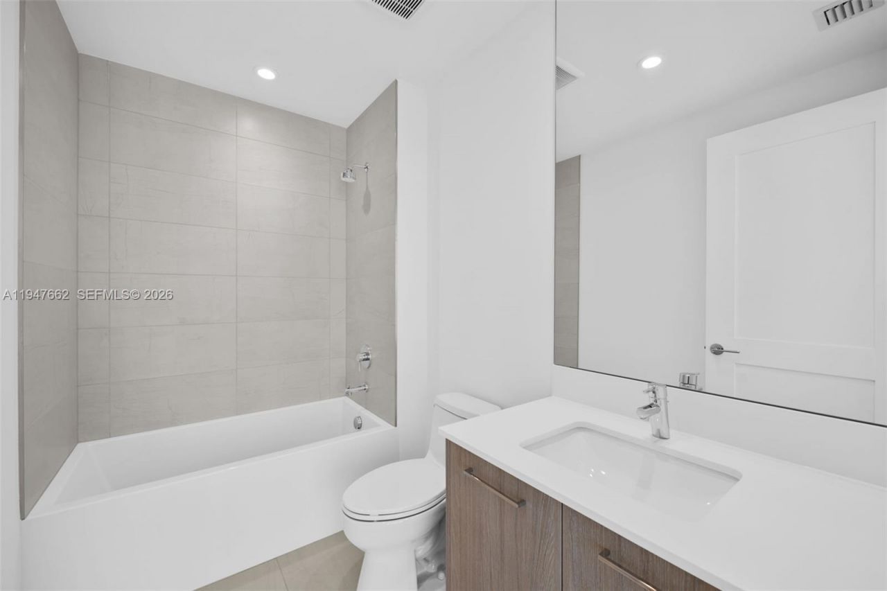 153 N Seabreeze Blvd, Unit 1905, Fort Lauderdale, FL 33304 Photo