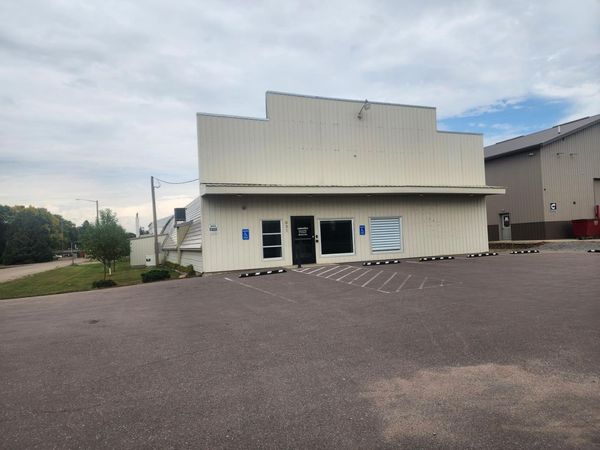 631 W Bridge Street, Redwood Falls, MN 56283