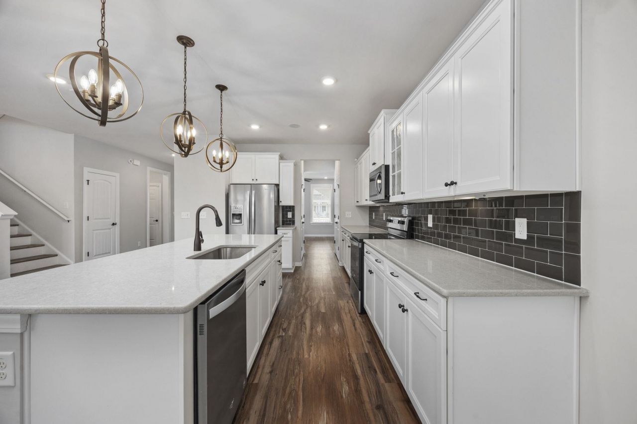 209 Angel Wing Dr. Photo 14