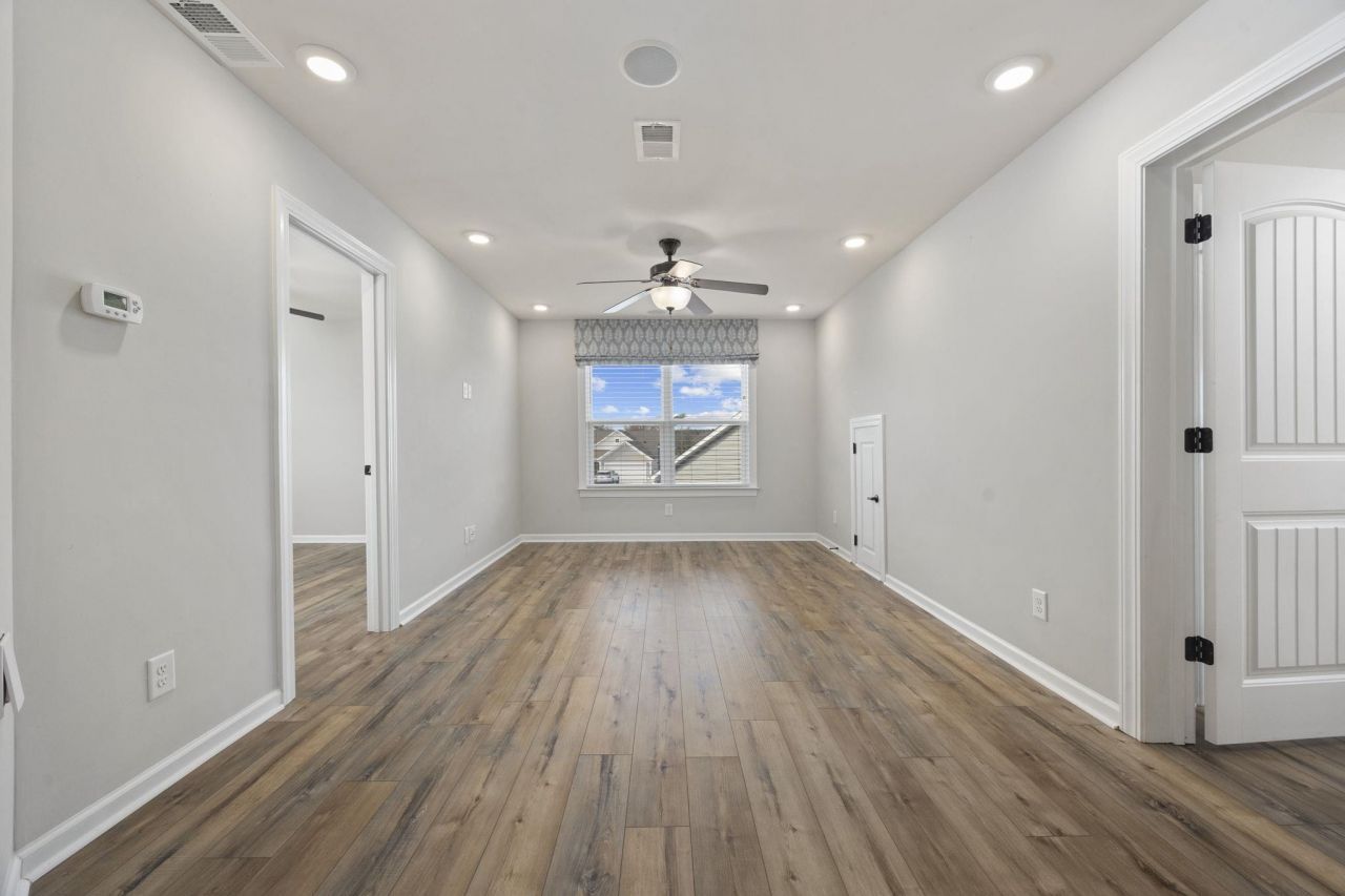 209 Angel Wing Dr. Photo 20