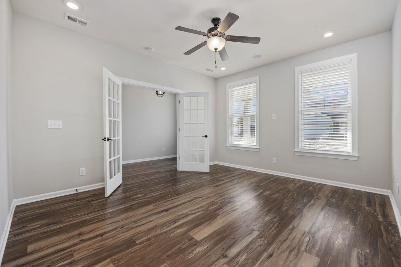 209 Angel Wing Dr. Photo 8