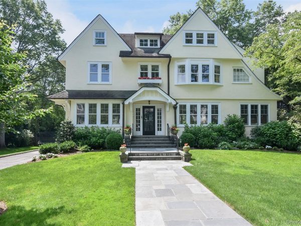 4 Sussex Avenue, Bronxville, NY 10708