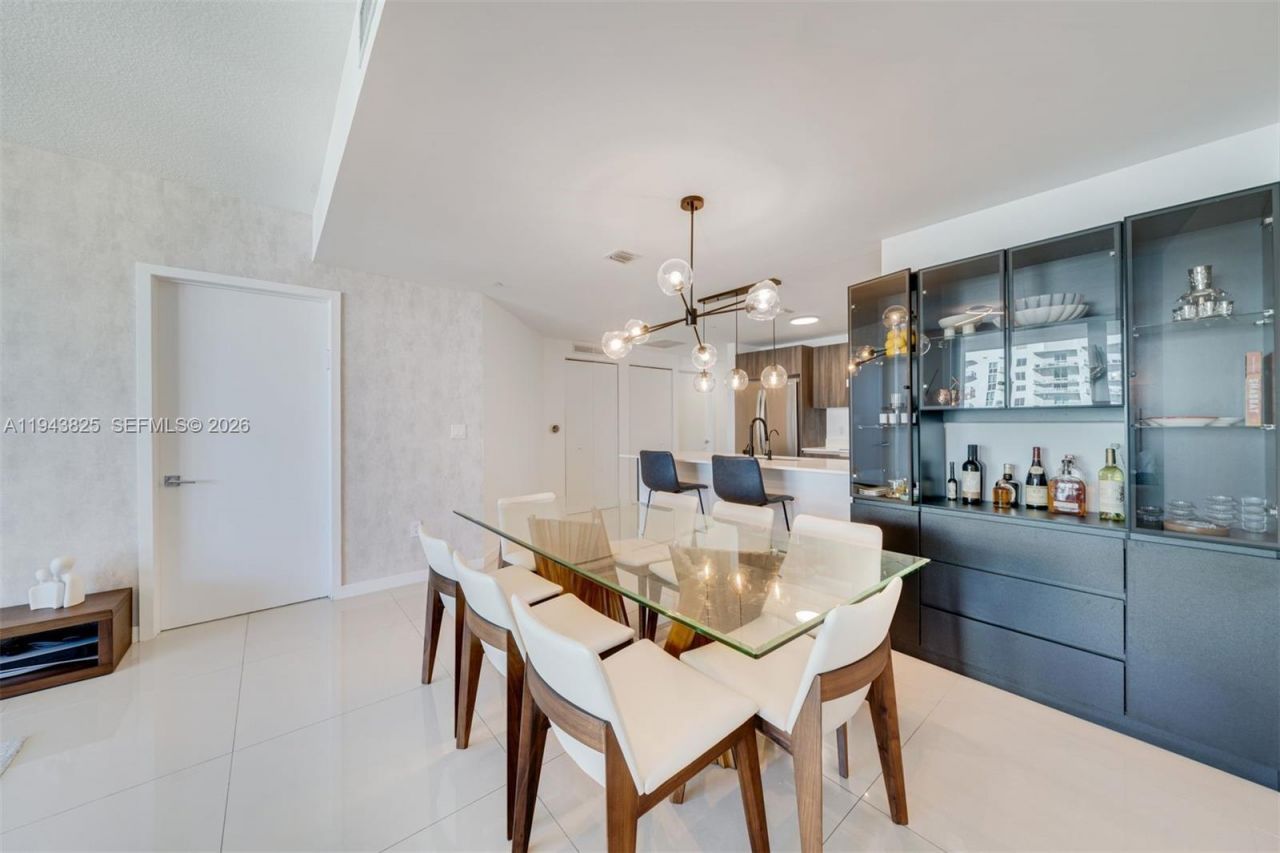 488 NE 18th St , Unit 4805, Miami, FL 33132 Photo