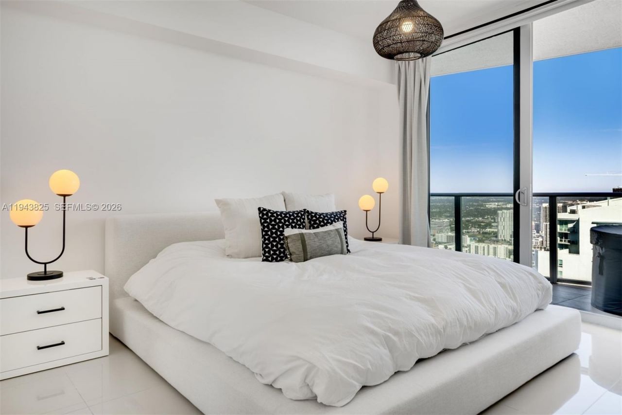 488 NE 18th St , Unit 4805, Miami, FL 33132 Photo