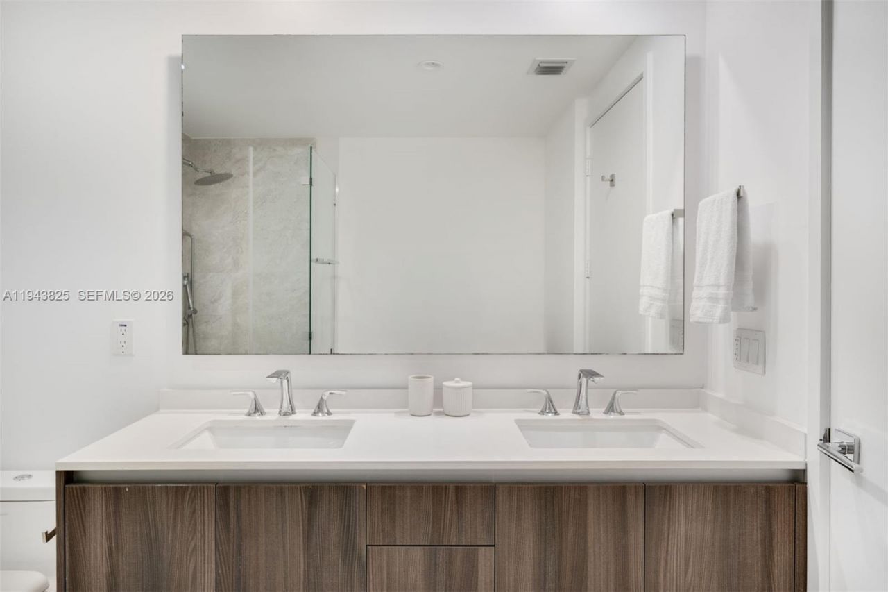 488 NE 18th St , Unit 4805, Miami, FL 33132 Photo