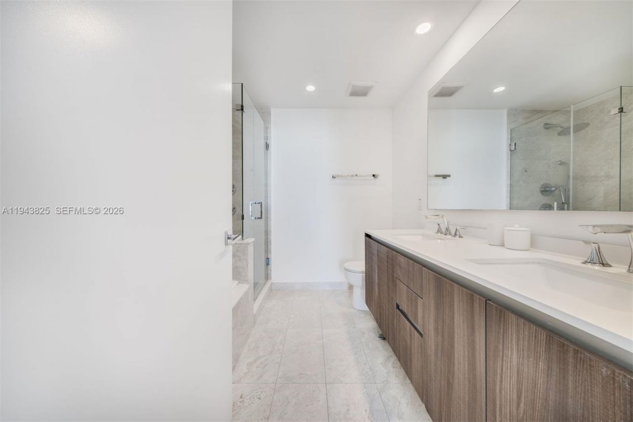 488 NE 18th St , Unit 4805, Miami, FL 33132 Photo