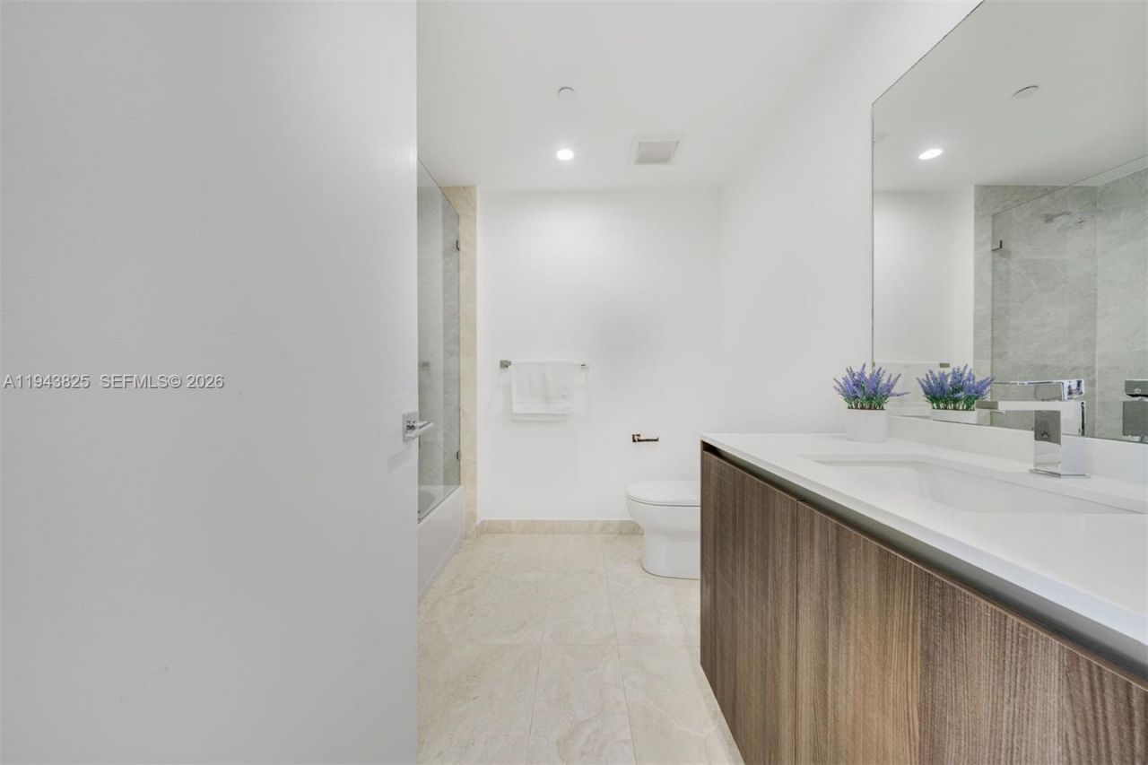 488 NE 18th St , Unit 4805, Miami, FL 33132 Photo