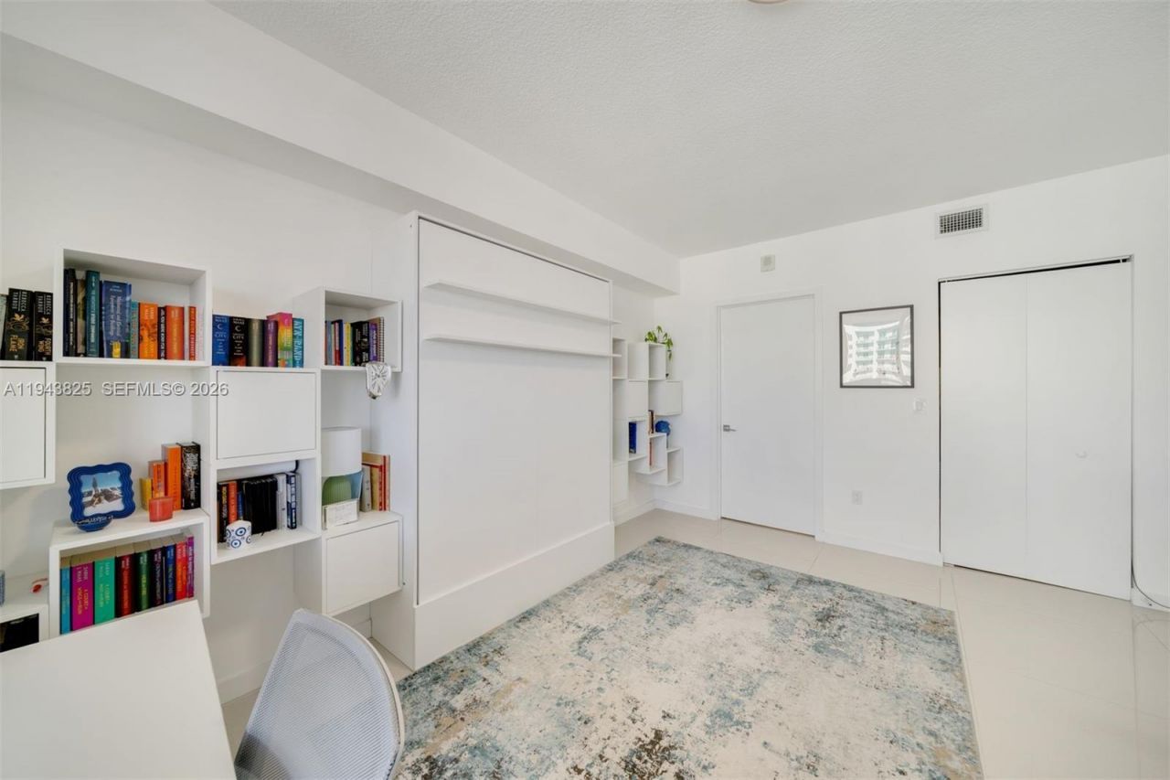 488 NE 18th St , Unit 4805, Miami, FL 33132 Photo