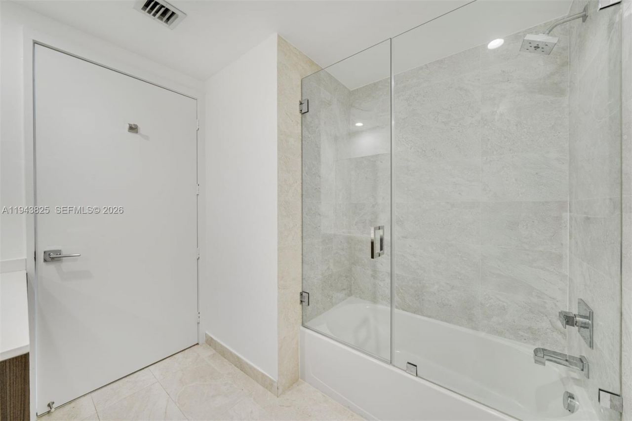 488 NE 18th St , Unit 4805, Miami, FL 33132 Photo