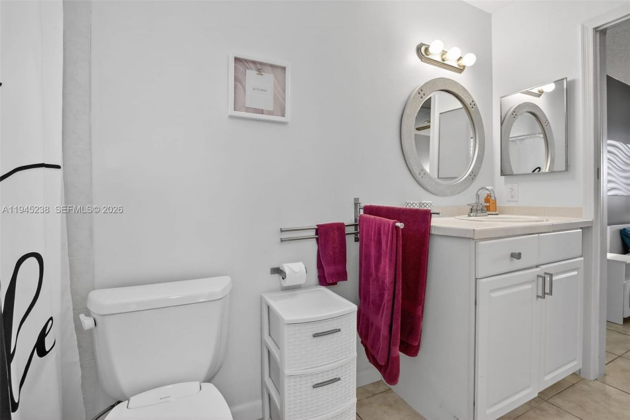 7897 Golf Cir Dr, Unit 307, Margate, FL 33063 Photo