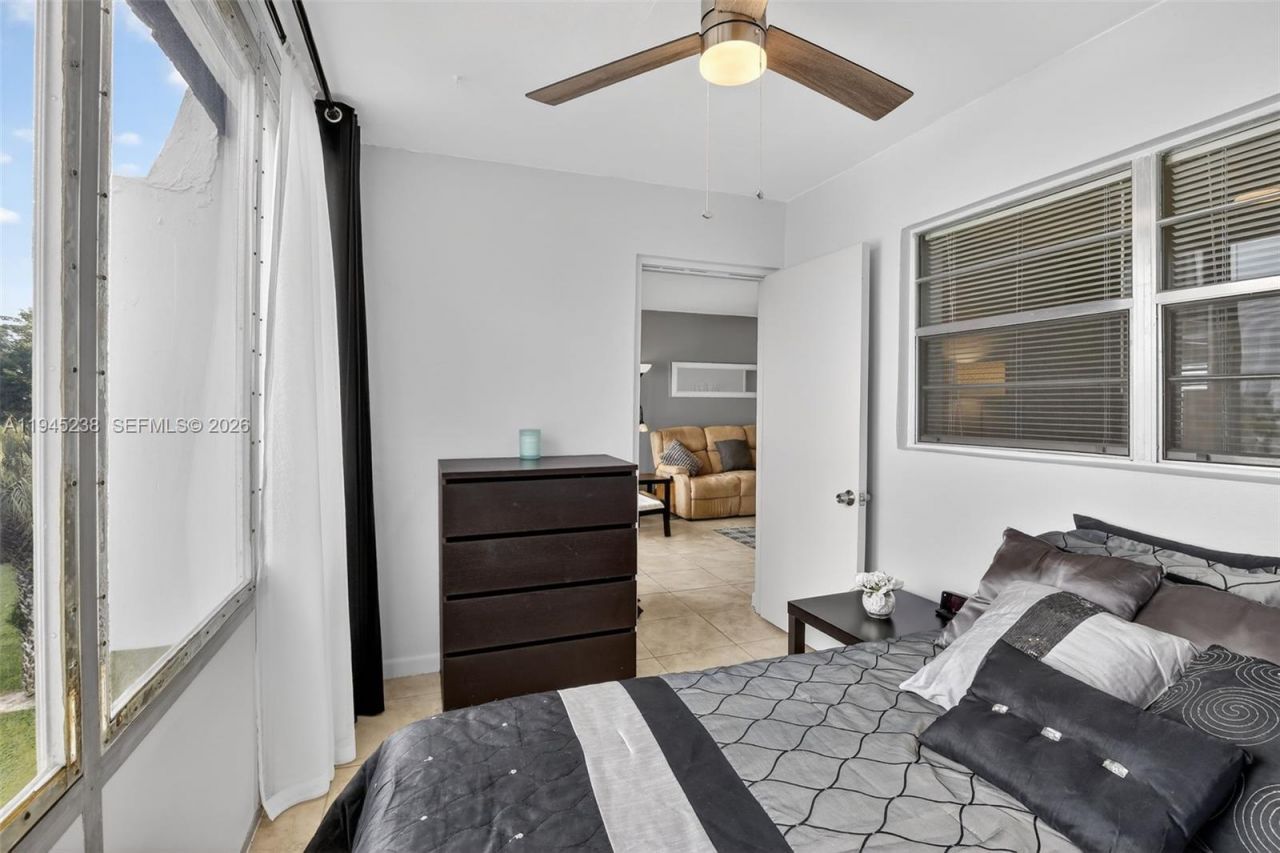 7897 Golf Cir Dr, Unit 307, Margate, FL 33063 Photo